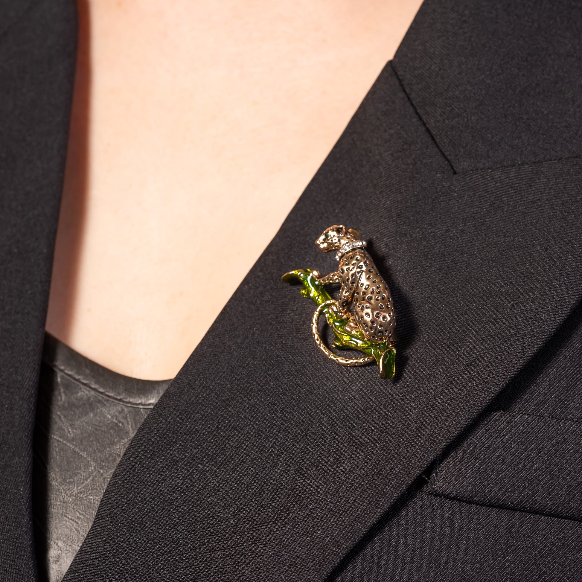 yellow gold over brass leopard brooch pin with a high-polish finish