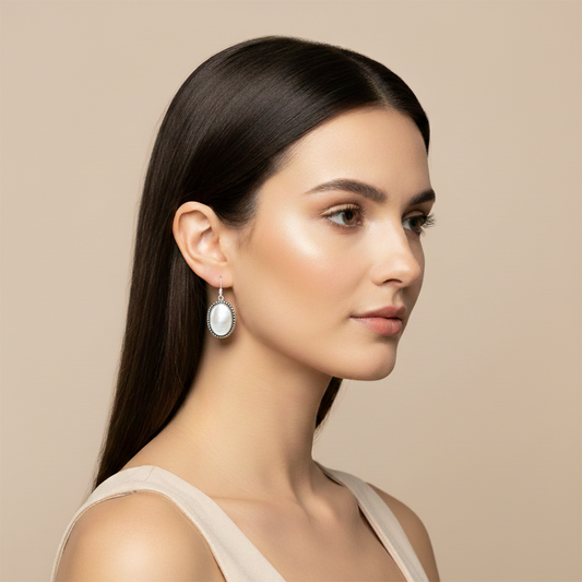 Enchanting Bali Handmade earring in Mother of Pearl and Sterling Silver