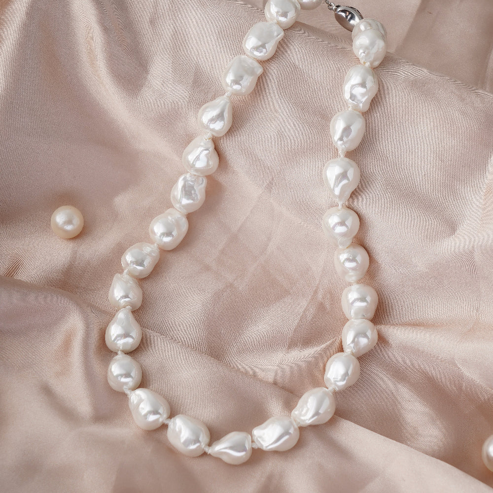 10-12mm White Baroque Fresh Water Shell Pearl Necklace in 18"-Stars and Vogue