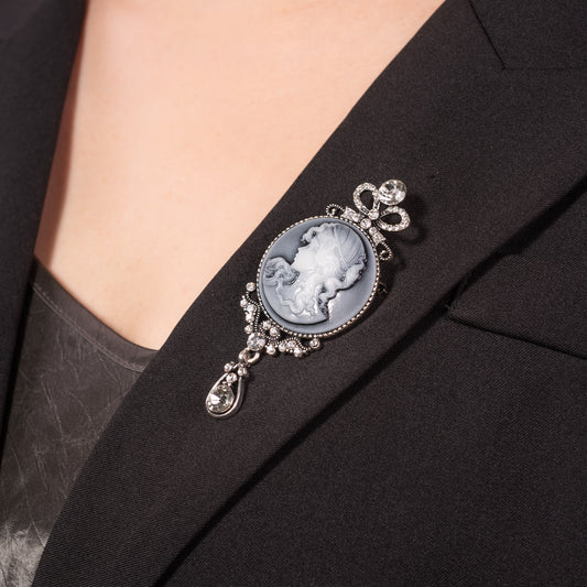 Victorian Style Vintage Grey Cameo Brooch Pin Jewelry With Crystal