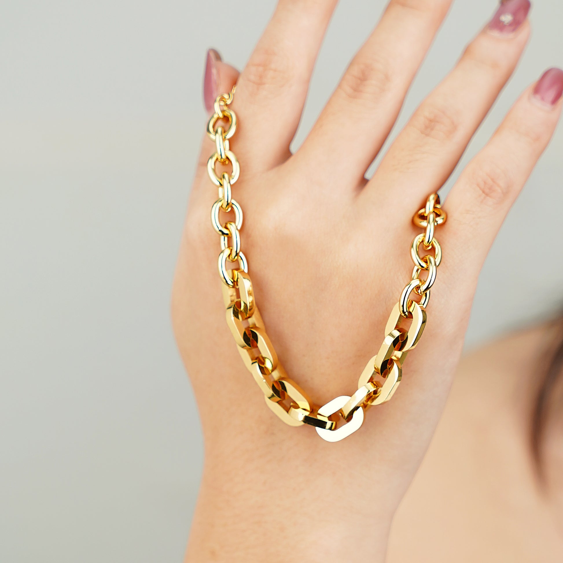 Flat Paper Clip Bracelet in Stainless Steel with IP Yellow Gold Plating 7"+2"- Stars and Vogue
