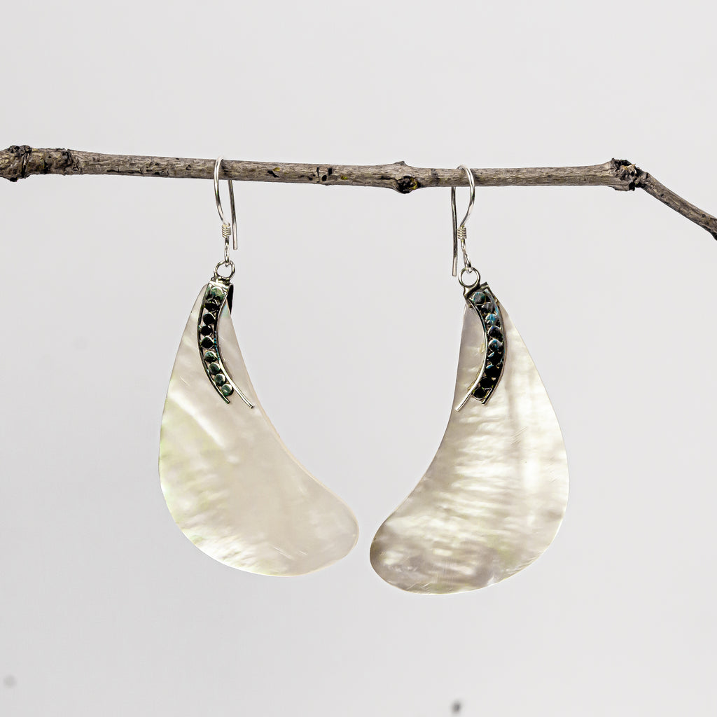 Enchanting Bali Handmade Fancy Mother Of Pearl Earring in Sterling Silver