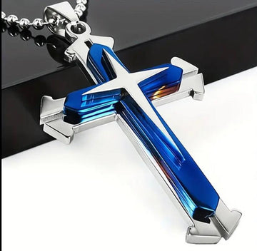 Cross Pendant Necklace in Stainless Steel