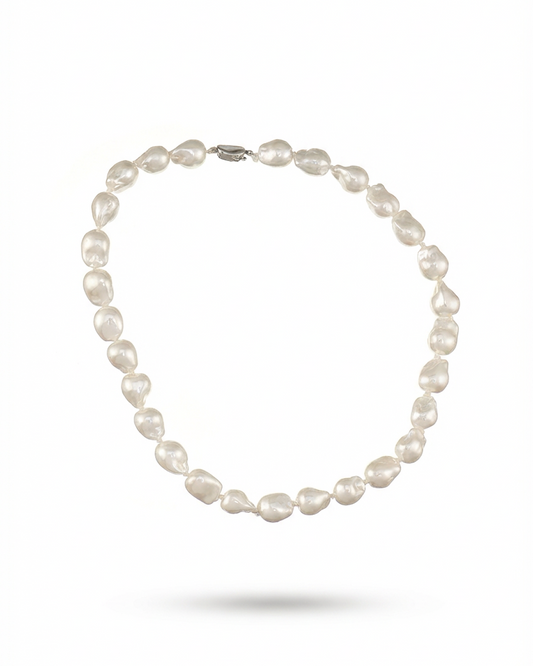 Pearl necklace 