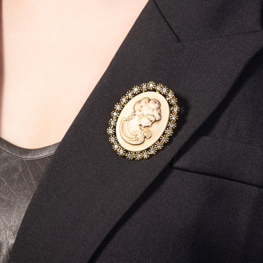 Victorian Style Vintage Cameo Brooch Pin Jewelry With Crystal-Stars and Vogue