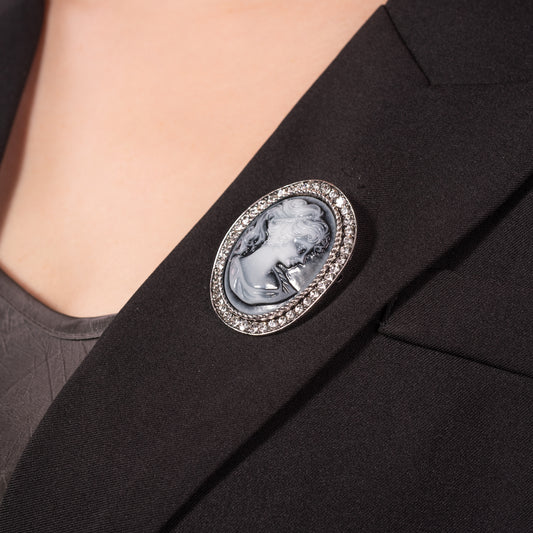 Victorian Style Vintage Grey Cameo Brooch Pin Jewelry With Crystal-Stars and Vogue